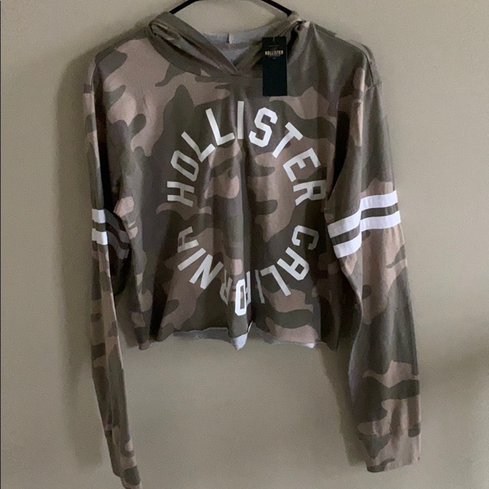 NWT- Hollister crop hoodie